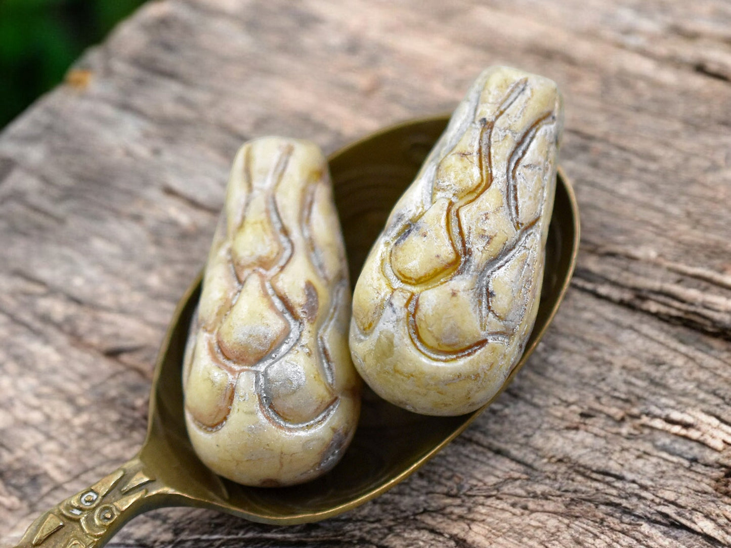 *6* 25x12mm Champagne Alabster Mermaid Scale Large Drop Beads