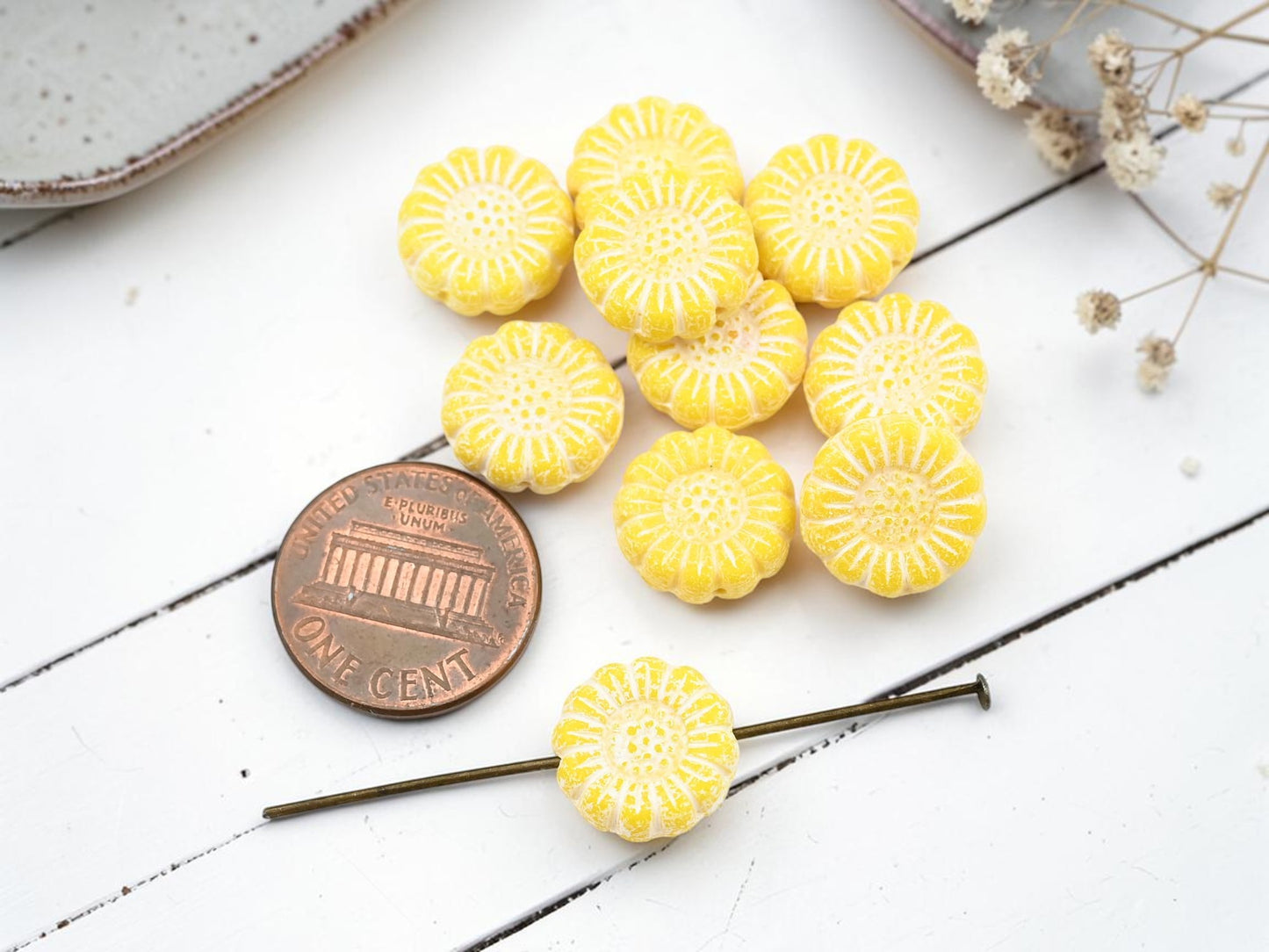 *10* 13mm White Washed Opaque Sunflower Yellow Sunflower Coin Beads