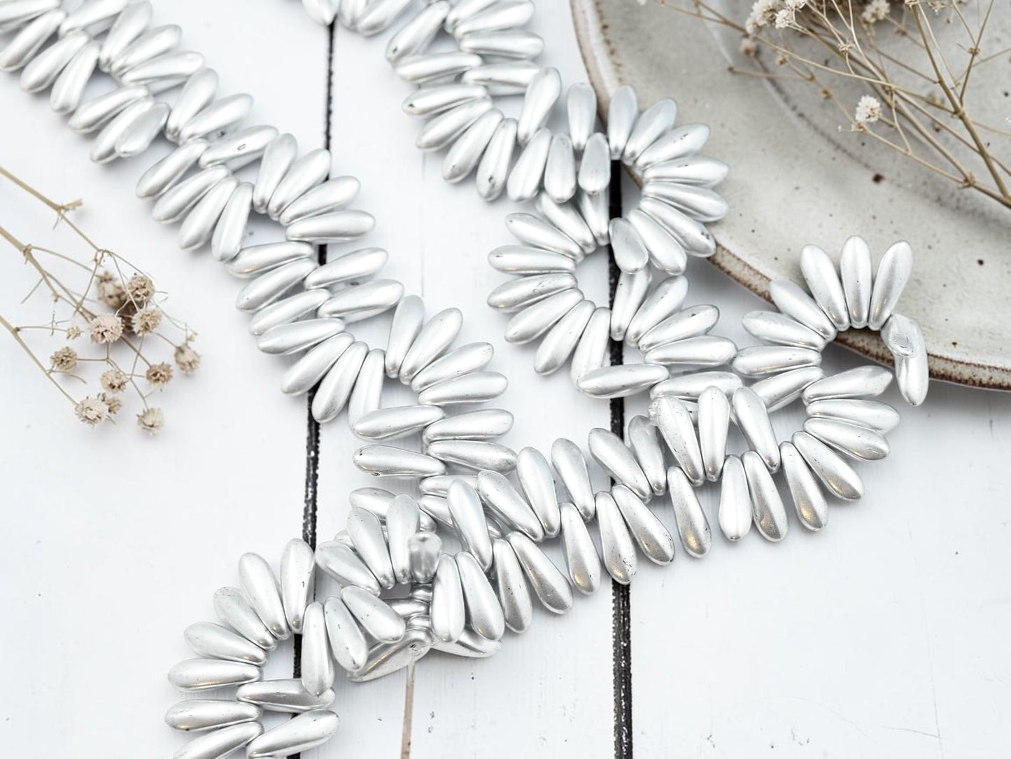 *50* 3x11mm Matte Silver Dagger Beads