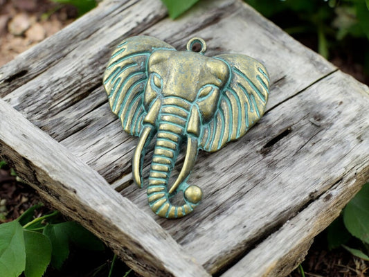 54x48mm Green Patina Bronze Elephant Pendant