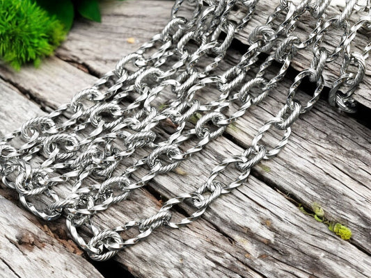 304 Stainless Twisted Oval Link Chain 11x7mm - 8x7mm