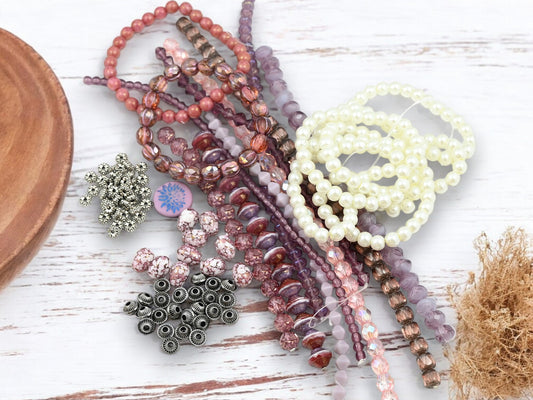 November 2025 Subscription Box -- Blushing Amethyst