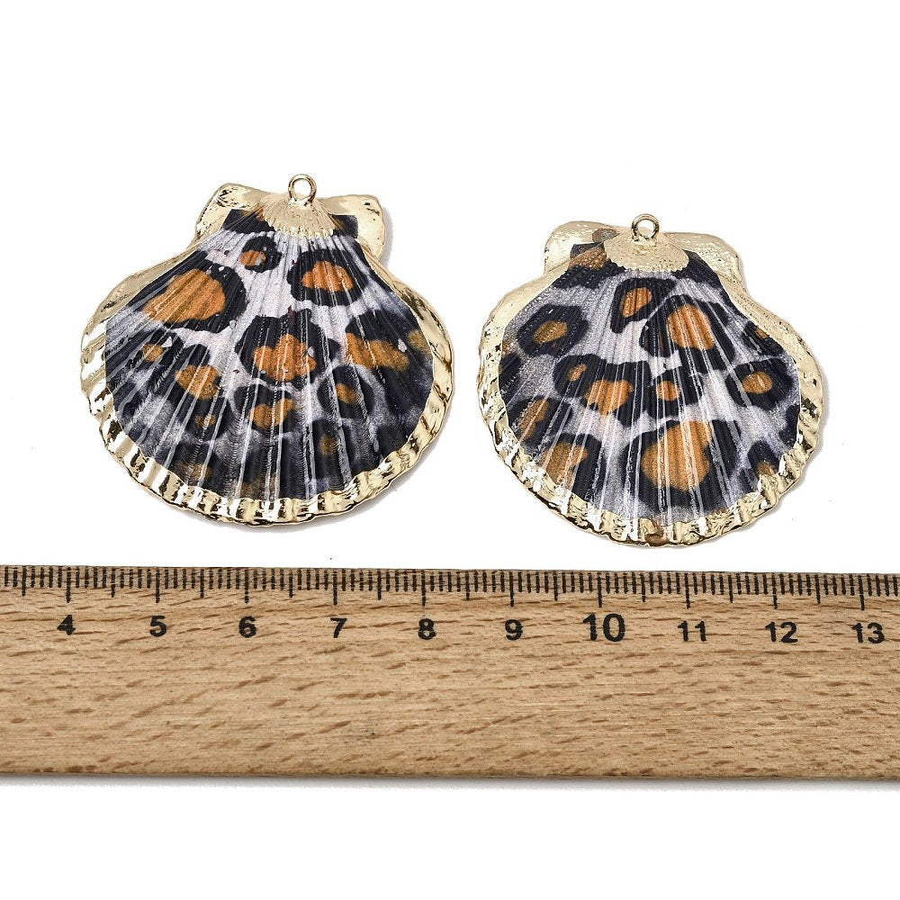 43x42mm Gold Plated Brass Surrounding Natural Shell Leopard Print Pendant