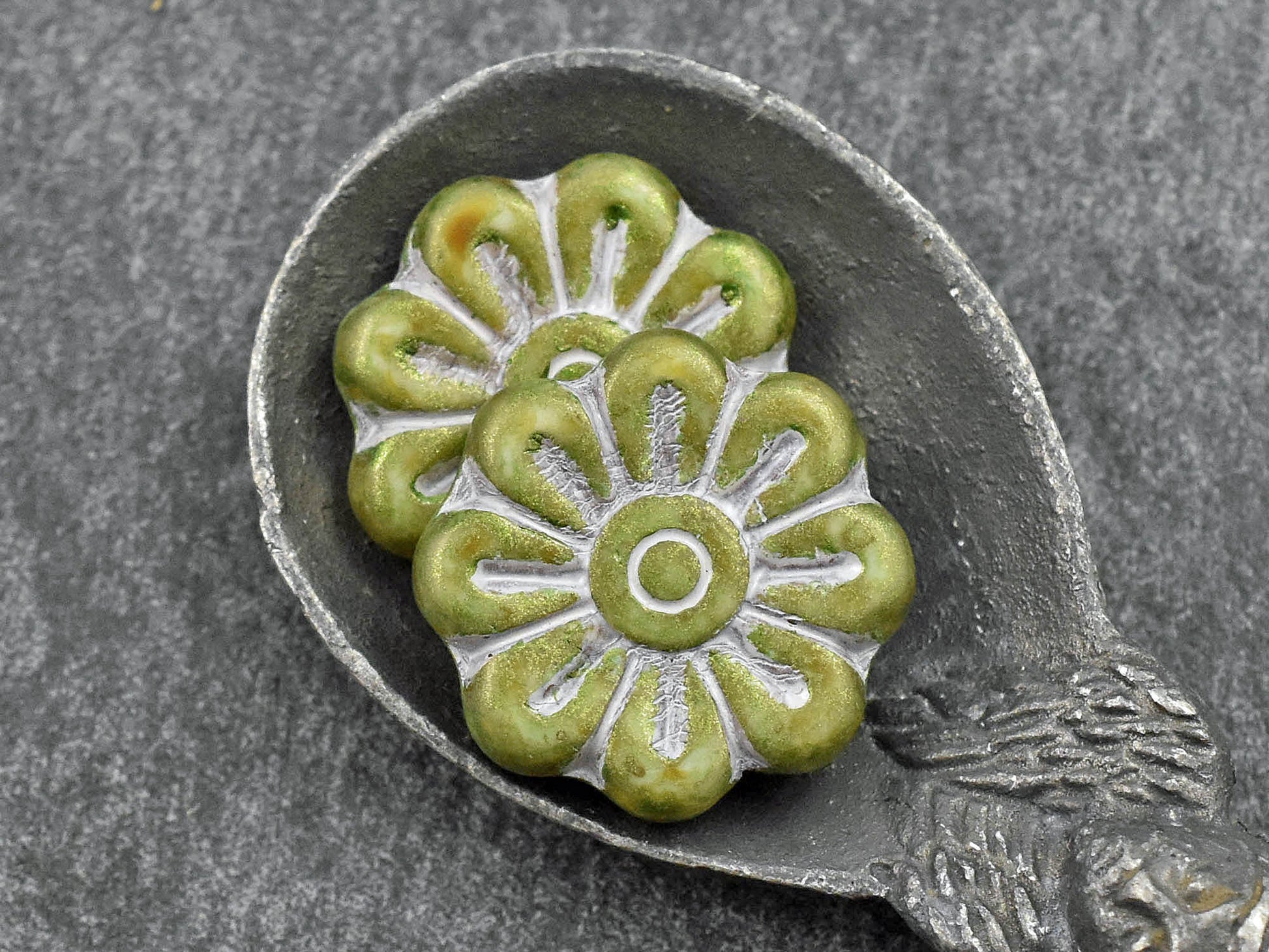 Flower Beads - Czech Glass Beads - Focal Beads - Czech Glass Flowers - Picasso Beads - Daisy Beads - 18mm - 6pcs - (2909)