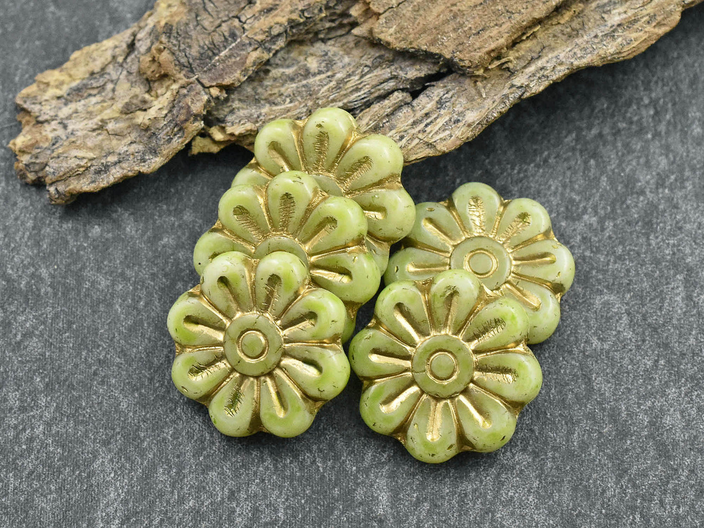 Flower Beads - Czech Glass Beads - Focal Beads - Czech Glass Flowers - Daisy Beads - 18mm - 6pcs - (4363)