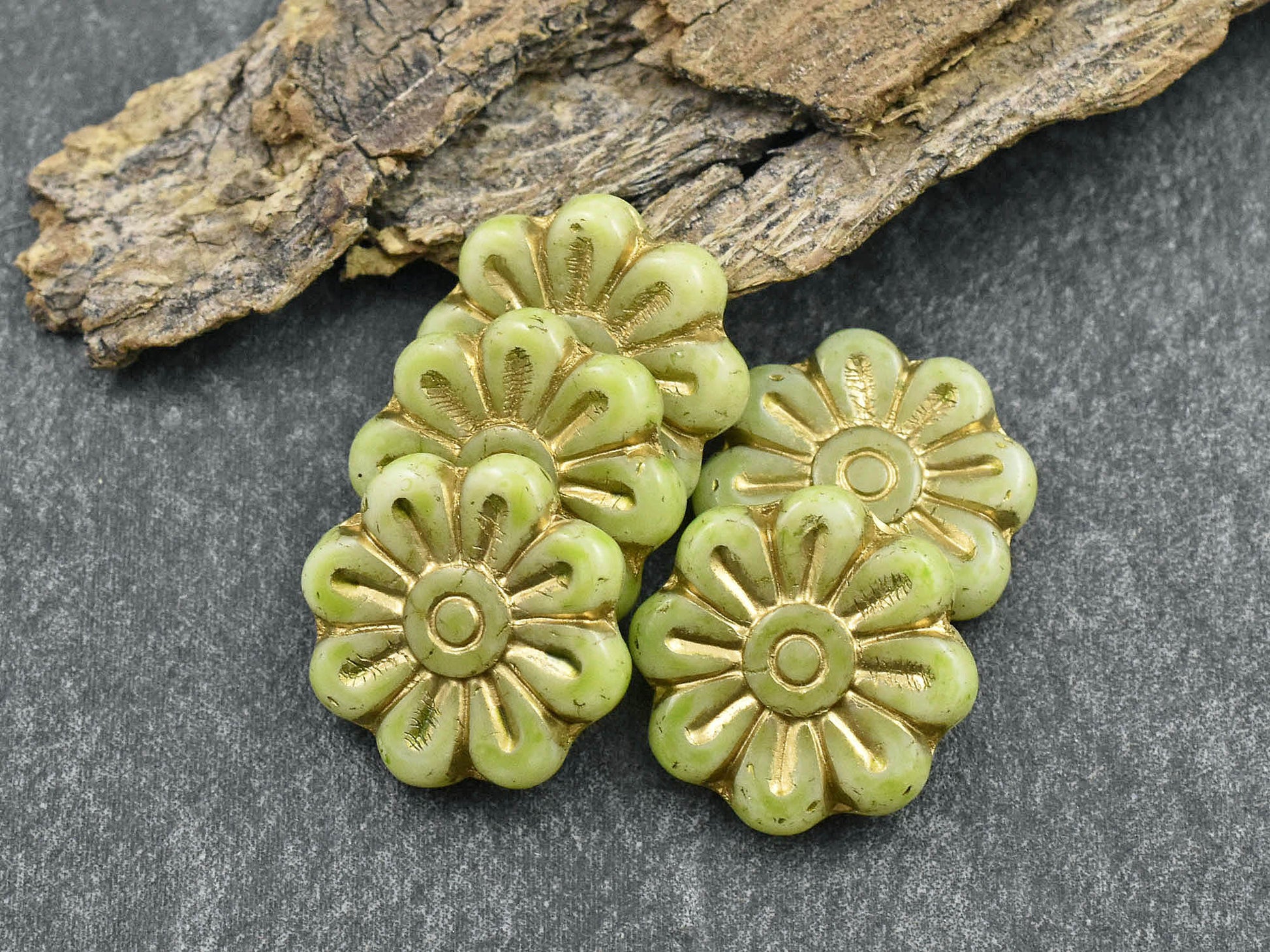 Flower Beads - Czech Glass Beads - Focal Beads - Czech Glass Flowers - Daisy Beads - 18mm - 6pcs - (4363)