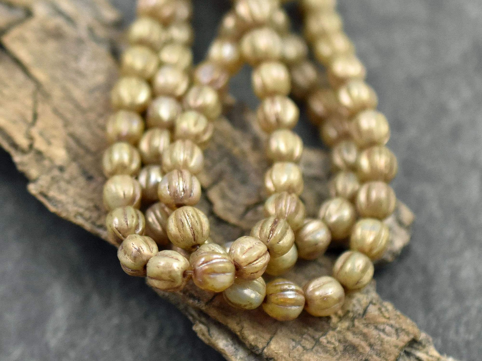 Picasso Beads - Melon Beads - Czech Glass Beads - Round Beads - Red Picasso - 5mm - 25pcs - (373)