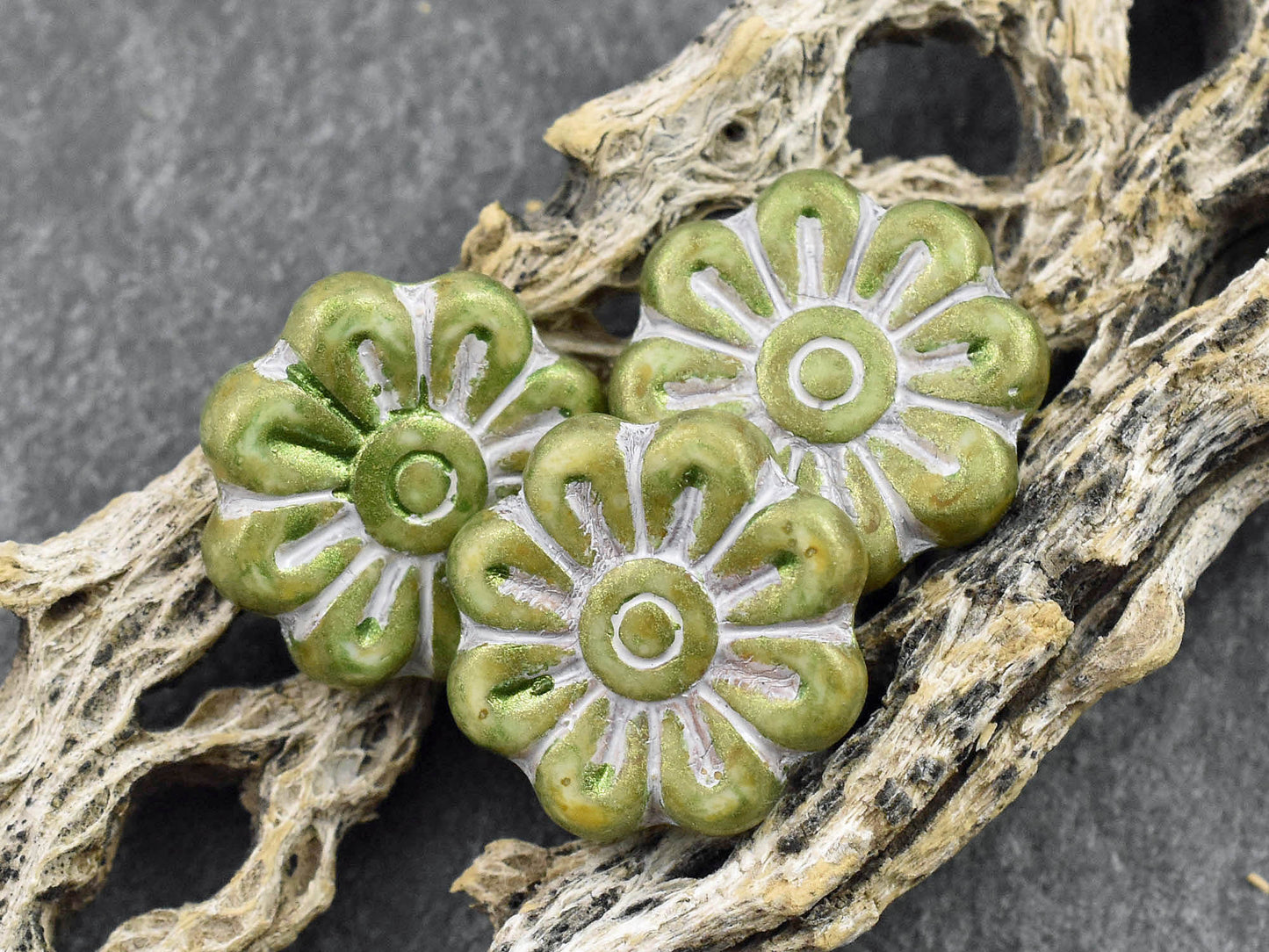 Flower Beads - Czech Glass Beads - Focal Beads - Czech Glass Flowers - Picasso Beads - Daisy Beads - 18mm - 6pcs - (2909)