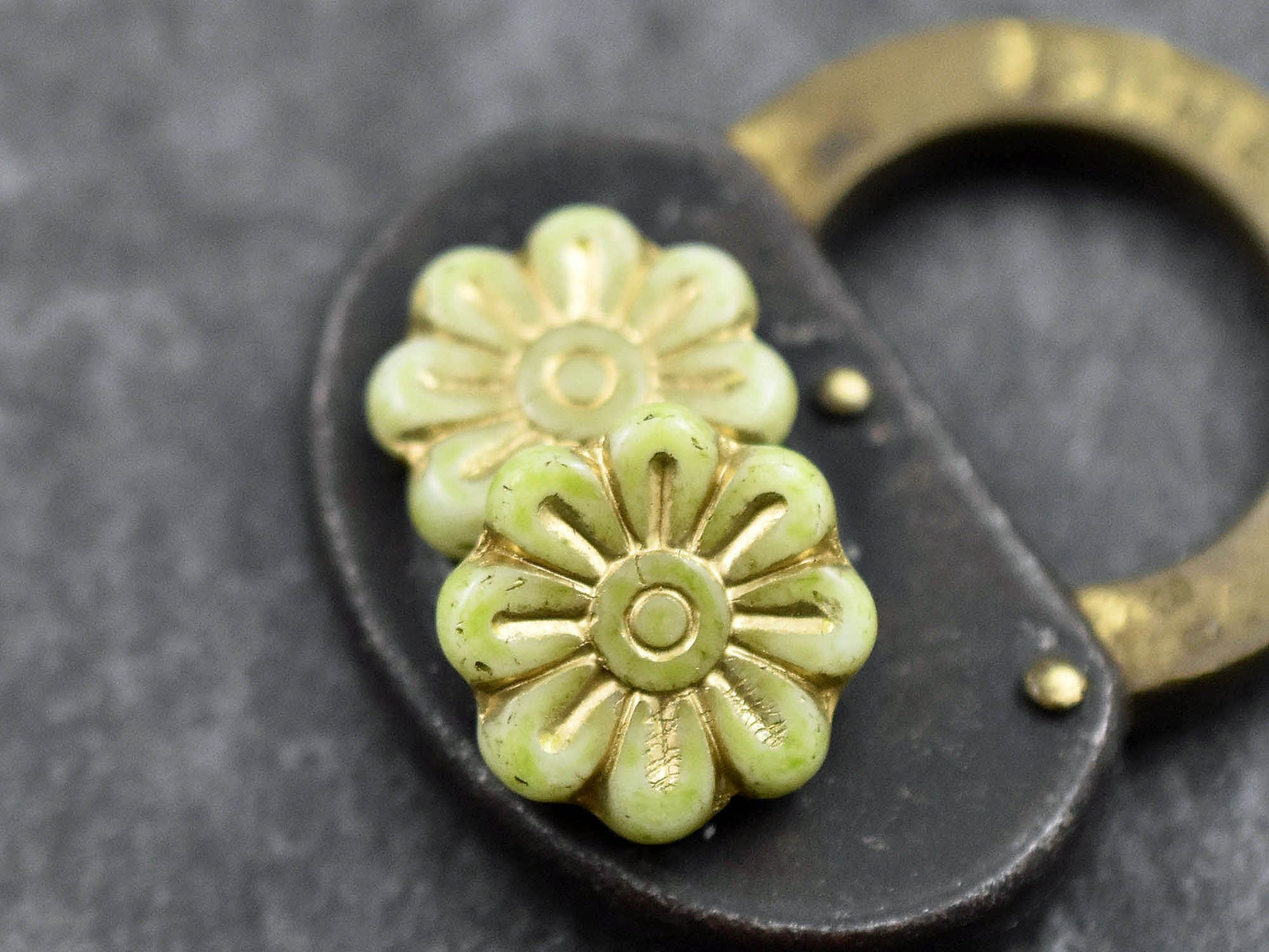Flower Beads - Czech Glass Beads - Focal Beads - Czech Glass Flowers - Daisy Beads - 18mm - 6pcs - (4363)