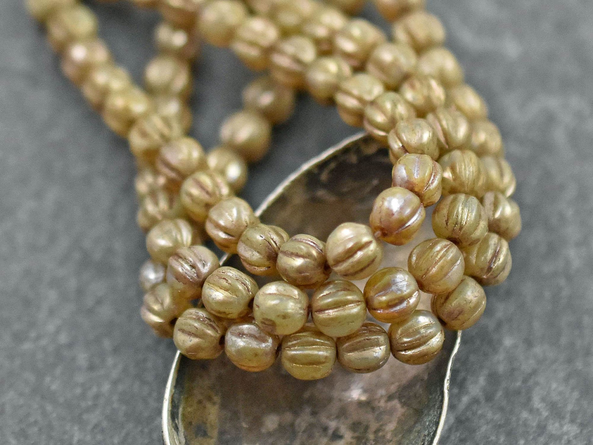 Picasso Beads - Melon Beads - Czech Glass Beads - Round Beads - Red Picasso - 5mm - 25pcs - (373)