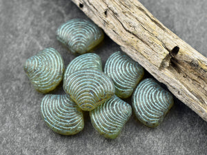 Picasso Beads - Czech Glass Beads - Sea Shell Beads - Scallop Shell Beads - 15x18mm - 8pcs - (A601)