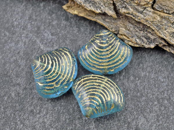 Czech Glass Beads - Sea Shell Beads - Scallop Shell Beads - 15x18mm - 8pcs - (759)