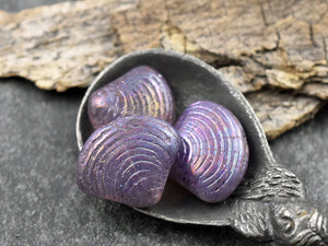 Czech Glass Beads - Sea Shell Beads - Scallop Shell Beads - 15x18mm - 8pcs - (B705)