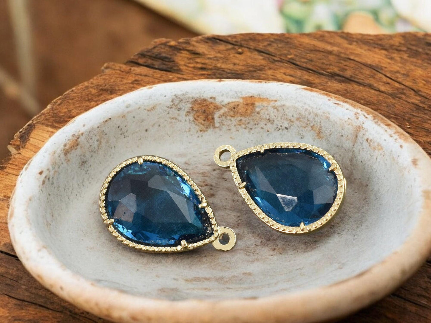 Glass Charms - Bezel Charm - Teardrop Charm - Gold Pendant - 18x12mm - 5pcs - (5682)