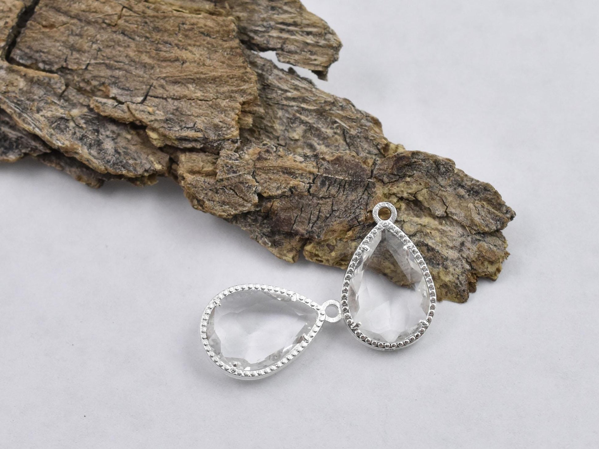 Glass Charms - Bezel Charm - Teardrop Charm - Silver Charms - 18x12mm - 5pcs - (5137)