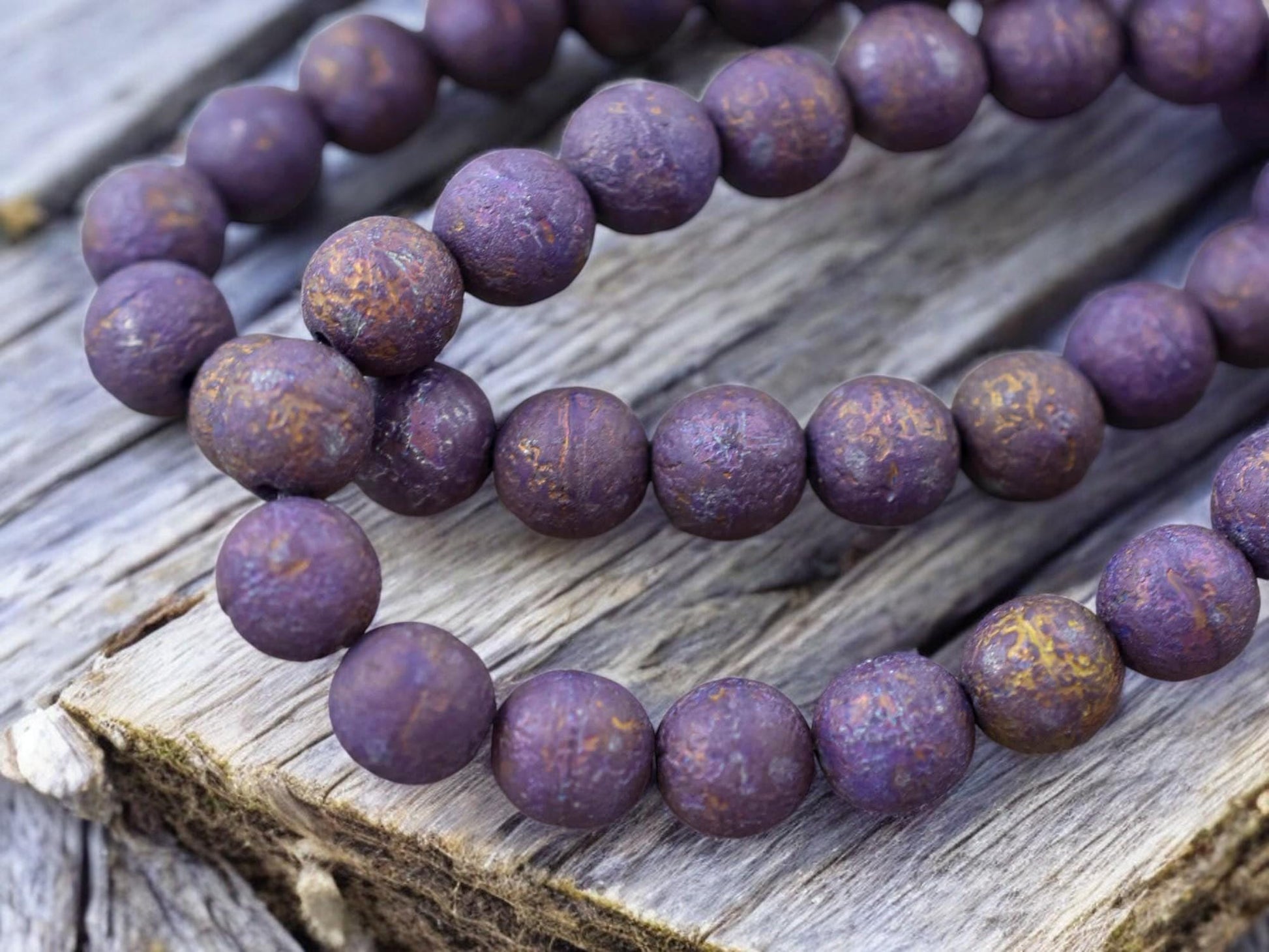 Mercury Washed Etched Dark Purple Round Druk Beads