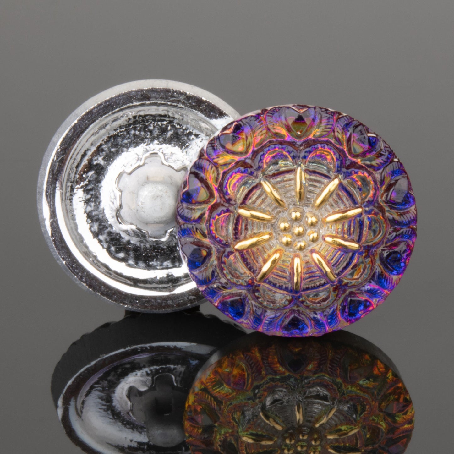 Czech Glass Buttons - Shank Buttons - Artisan Button - Handmade Button - 18mm - (4779) 1pcs