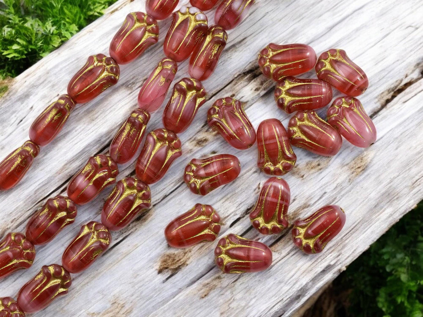 Czech Glass Beads - Flower Beads - Tulip Beads - Czech Glass Flowers - Czech Flower Beads - 12x8mm - (2619)