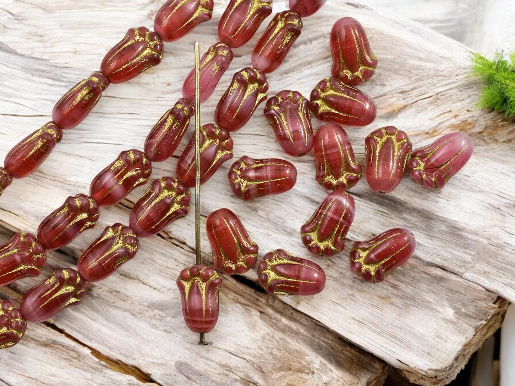 Czech Glass Beads - Flower Beads - Tulip Beads - Czech Glass Flowers - Czech Flower Beads - 12x8mm - (2619)