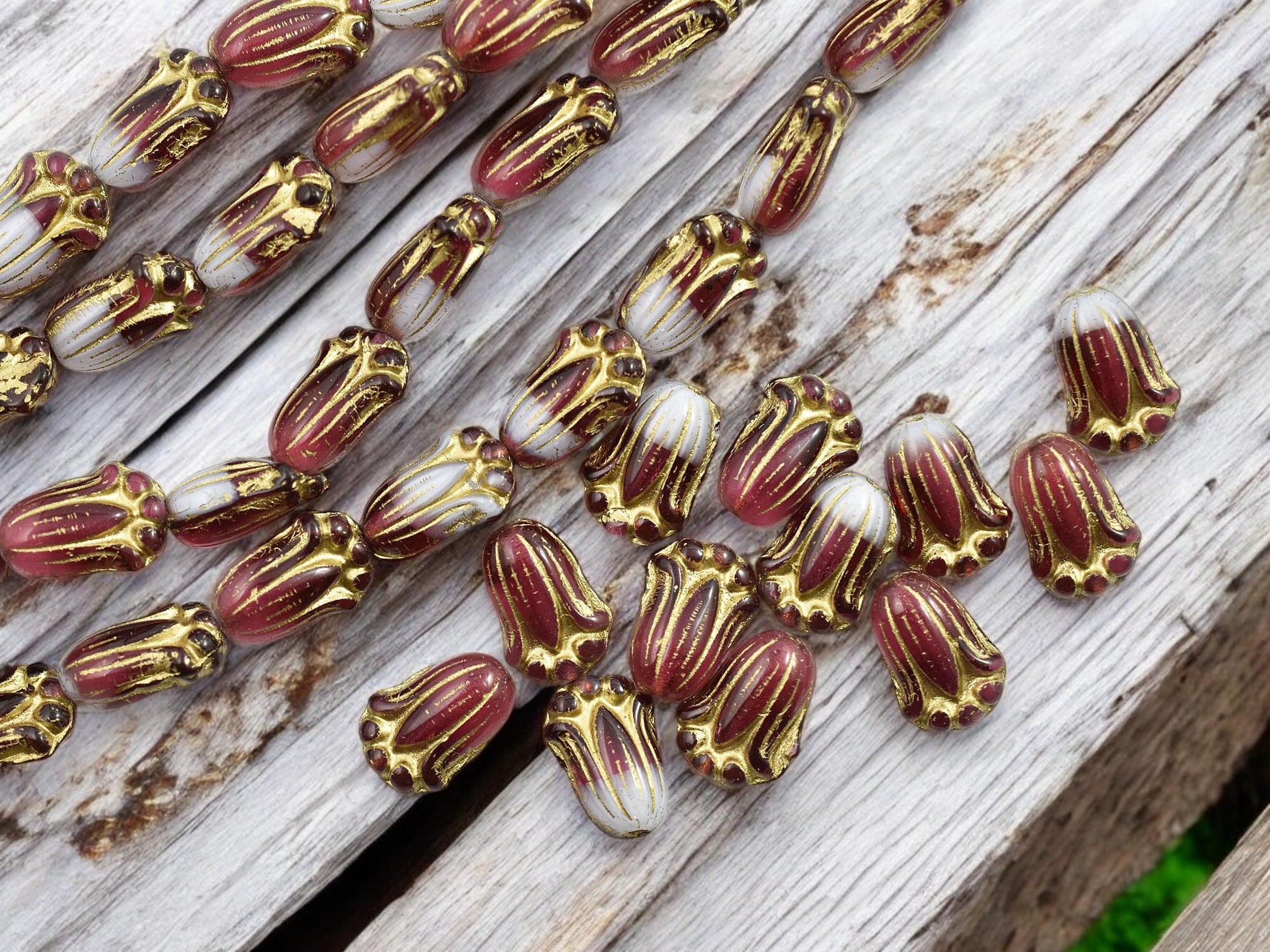 Czech Glass Beads - Flower Beads - Tulip Beads - Czech Glass Flowers - Czech Flower Beads - 12x8mm - (4133)