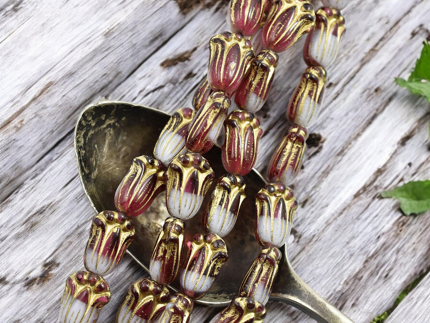 Czech Glass Beads - Flower Beads - Tulip Beads - Czech Glass Flowers - Czech Flower Beads - 12x8mm - (4133)