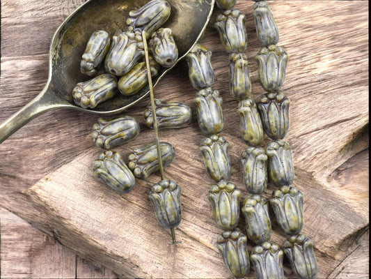 Czech Glass Beads - Flower Beads - Tulip Beads - Czech Glass Flowers - Czech Flower Beads - 12x8mm - (5433)