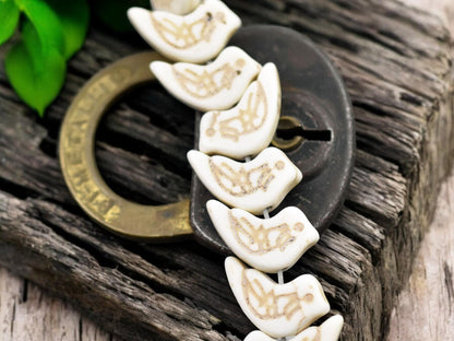 19x10mm Bone Synthetic Turquoise Bird Beads - 15" Strand