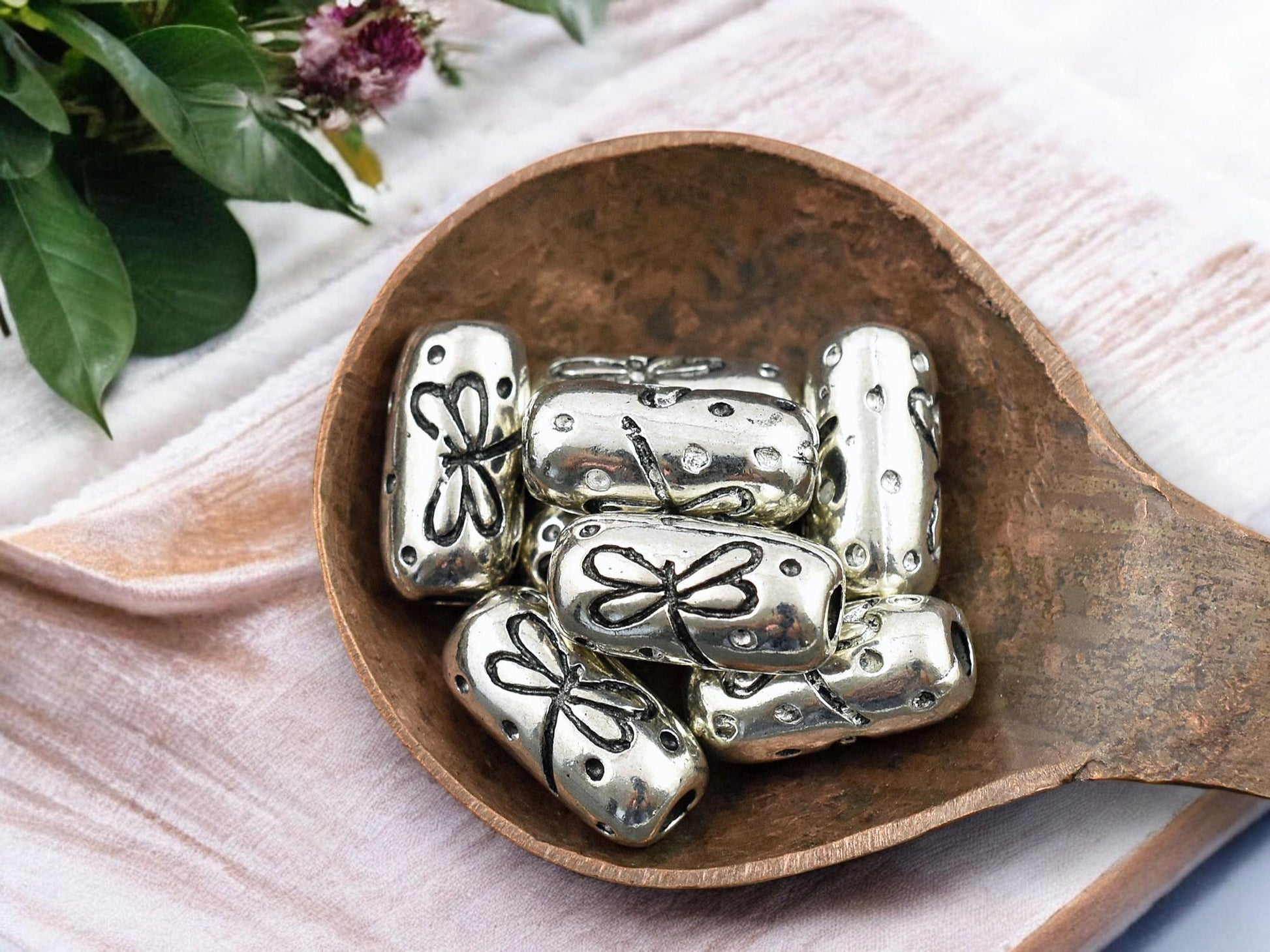*10* 15x7mm Antique Silver Dragonfly Cylinder Beads