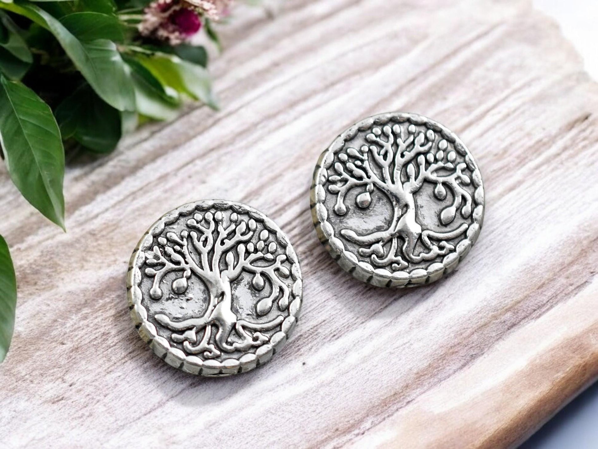 *5* 15mm Antique Silver Tree Of LIfe Coin Beads