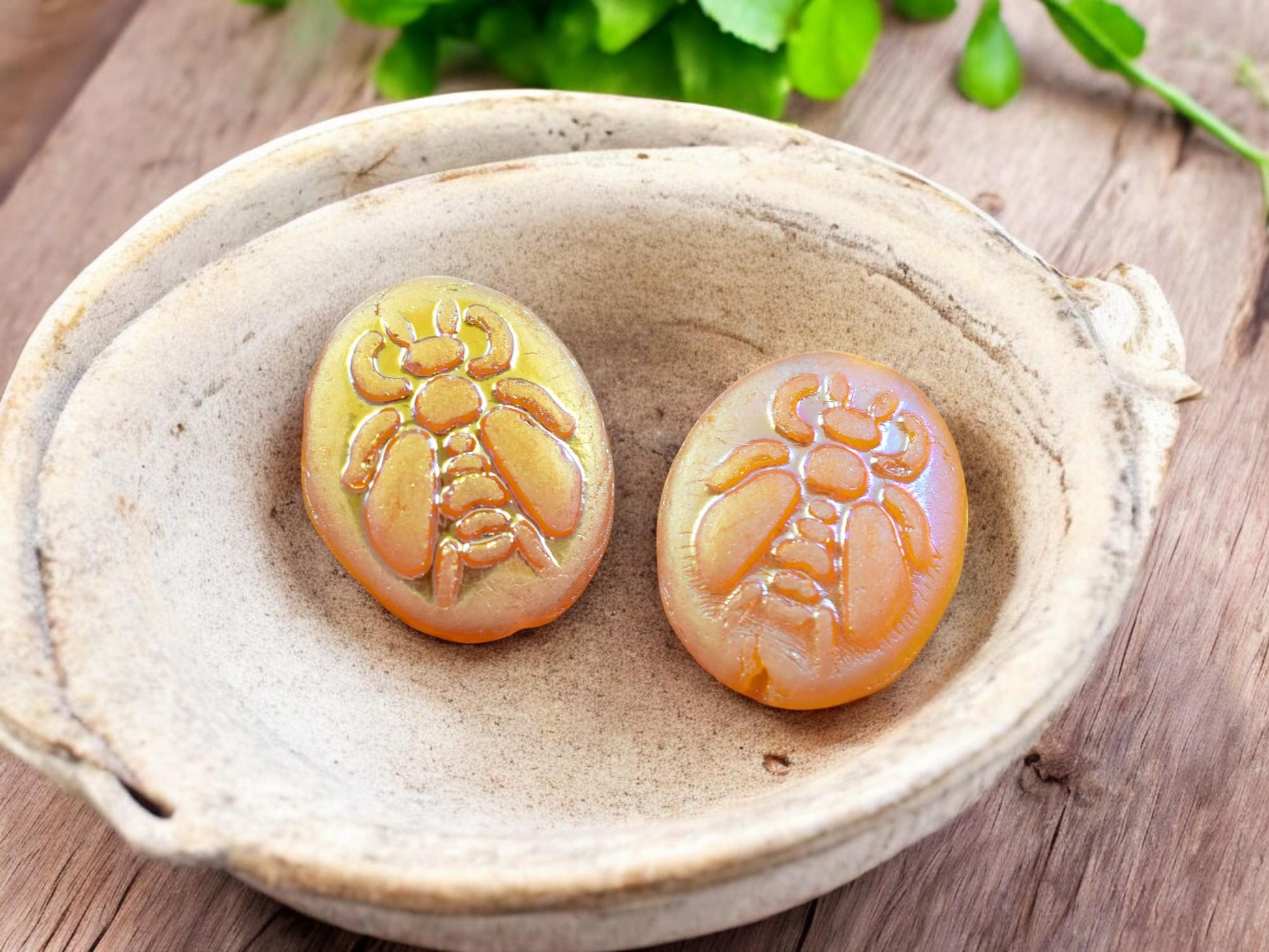 *4* 22x18mm Matte Golden Yellow AB Bumblebee Oval Beads