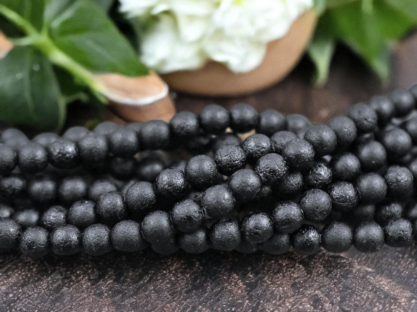 *25* 6mm Etched Jet Black Round Druk Beads