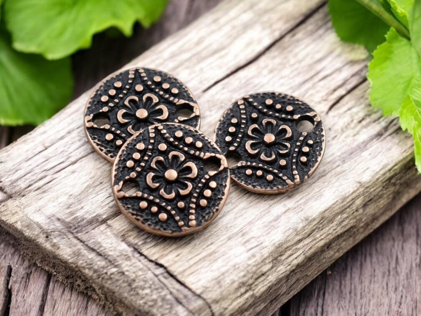 *50* 11mm Antique Copper Round Floral Connectors