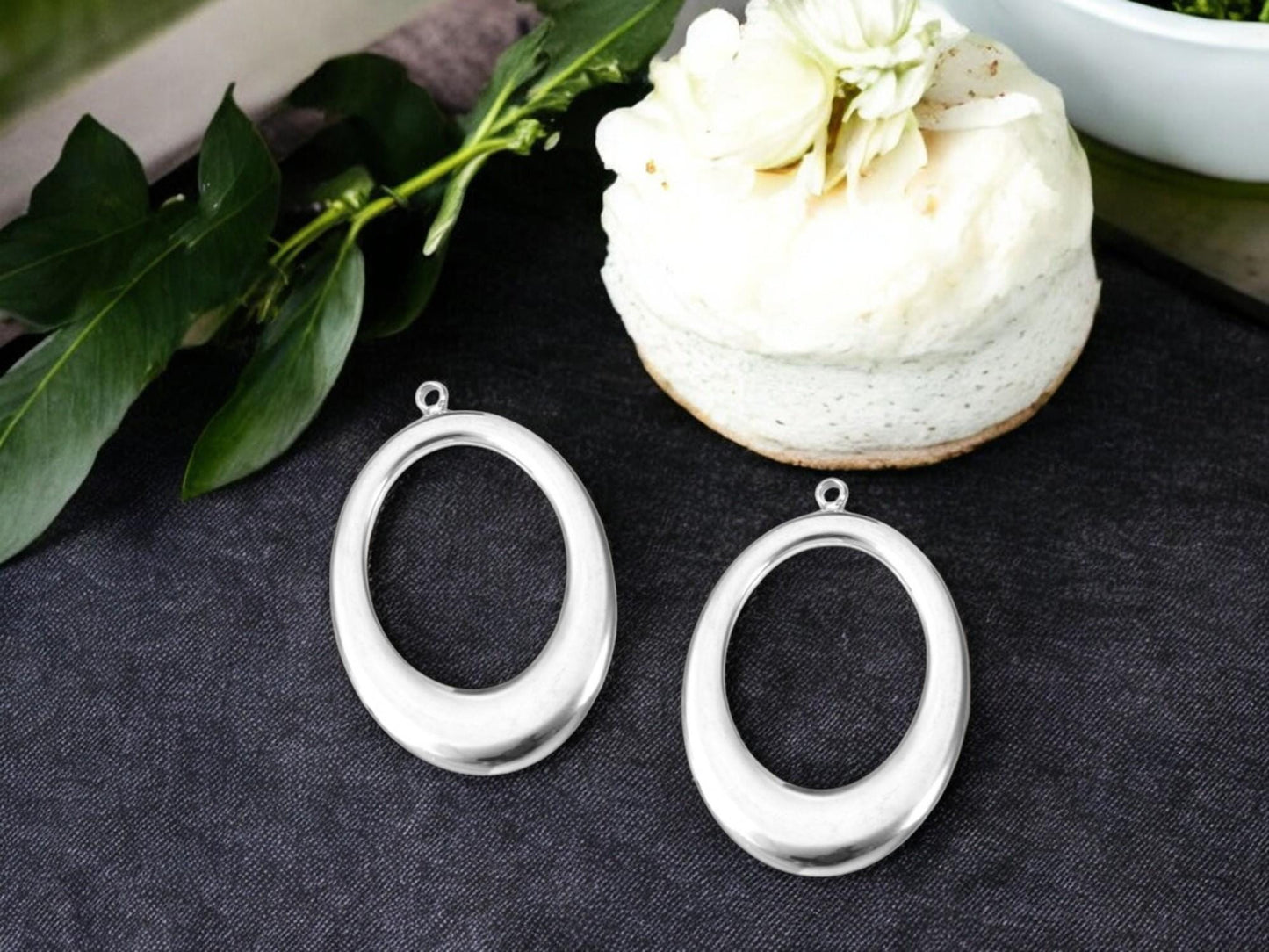 Silver Charms - Metal Charms - Drop Charms - Earring Charms - 2pcs - 29x19mm - (5444)