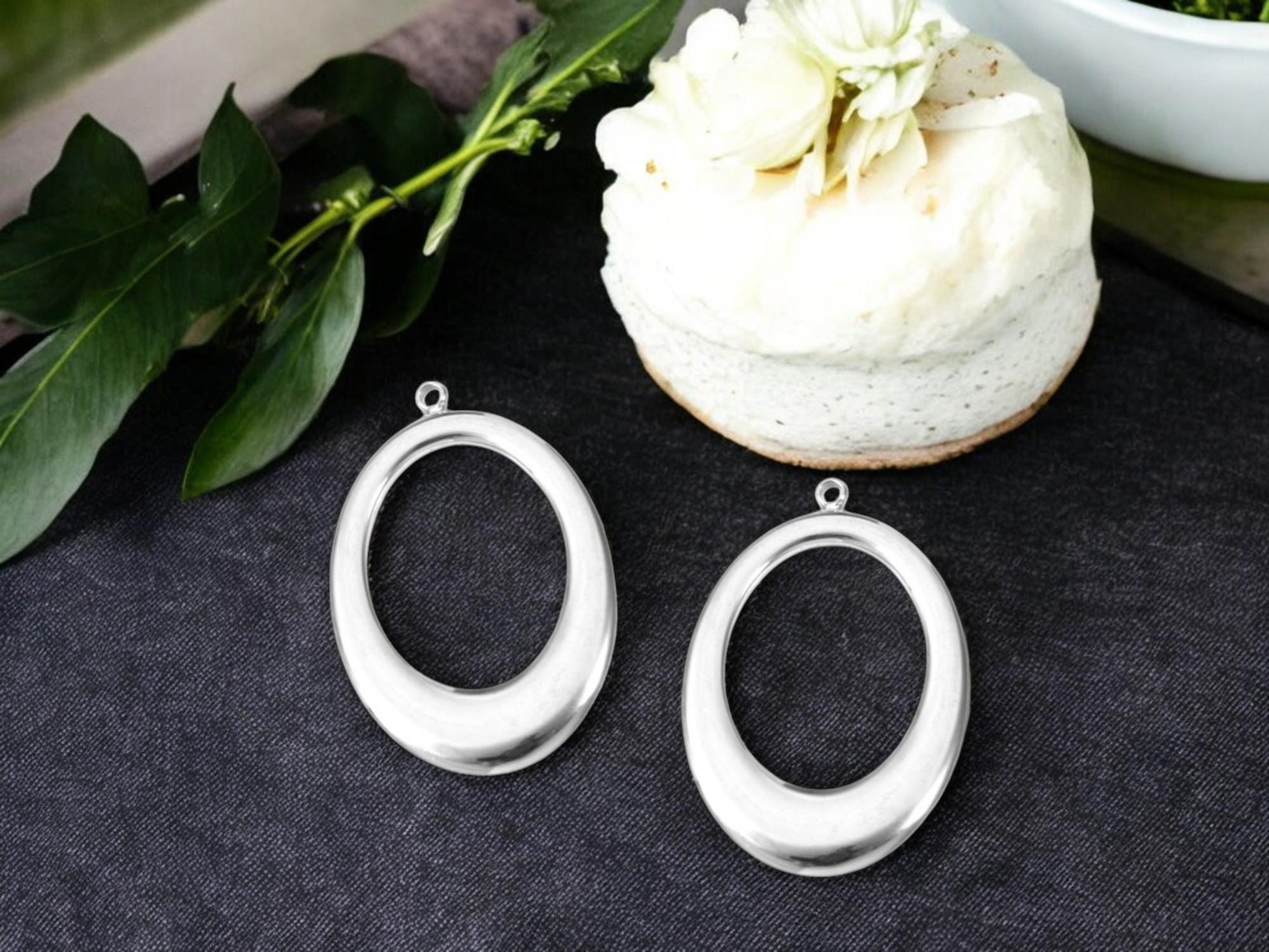 Silver Charms - Metal Charms - Drop Charms - Earring Charms - 2pcs - 29x19mm - (5444)