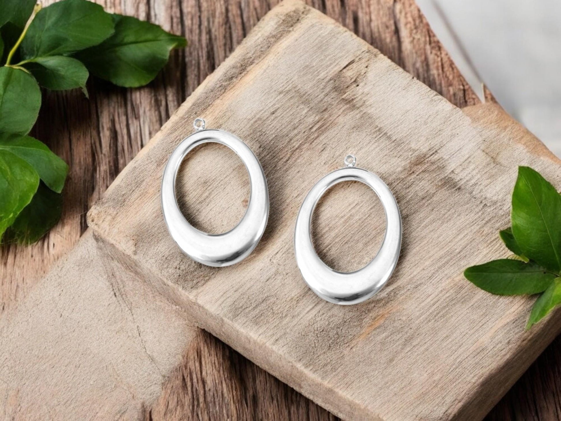 Silver Charms - Metal Charms - Drop Charms - Earring Charms - 2pcs - 29x19mm - (5444)