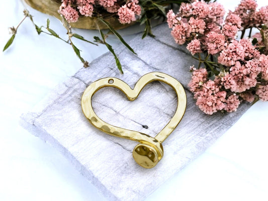49x48mm Gold Hammered Heart Pendant