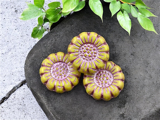 *12* 13mm Metallic Pink Washed Gaspeite Green Sunflower Coin Beads