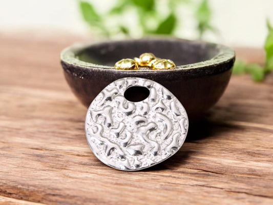 Minimalist Charms - Metal Charms - Hammered Charms - Metal Pendant - Earring Charms - Silver Charms - 2pcs - 30mm - (1962)