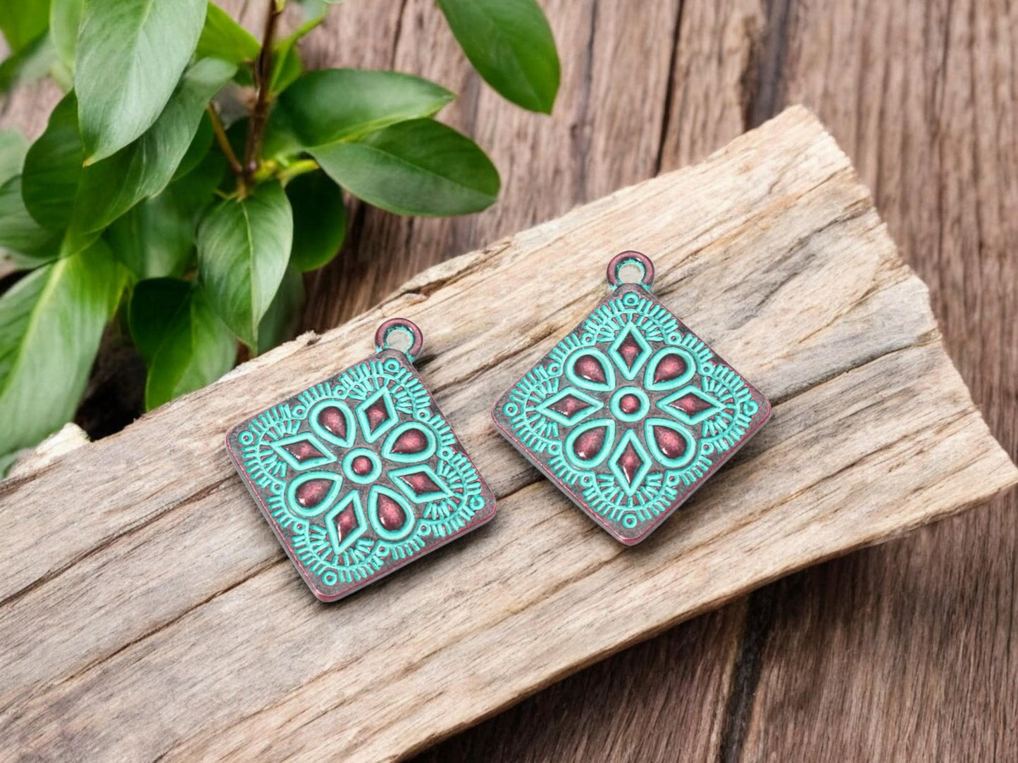 Metal Charms - Patina Charms - Drop Charms - Copper Charms - 28x25mm - 20pcs - (A522)