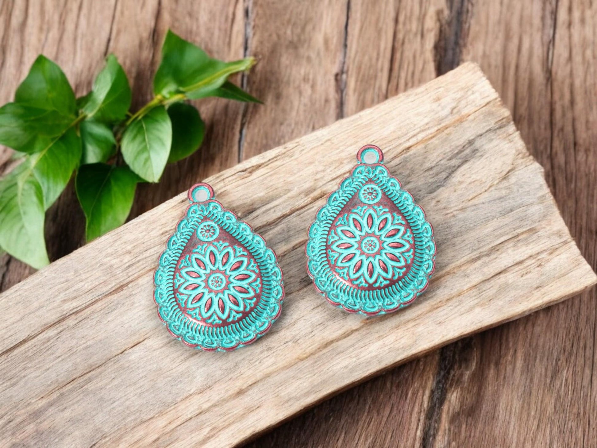 Metal Charms - Patina Charms - Drop Charms - Copper Charms - 28x21mm - 20pcs - (A428)