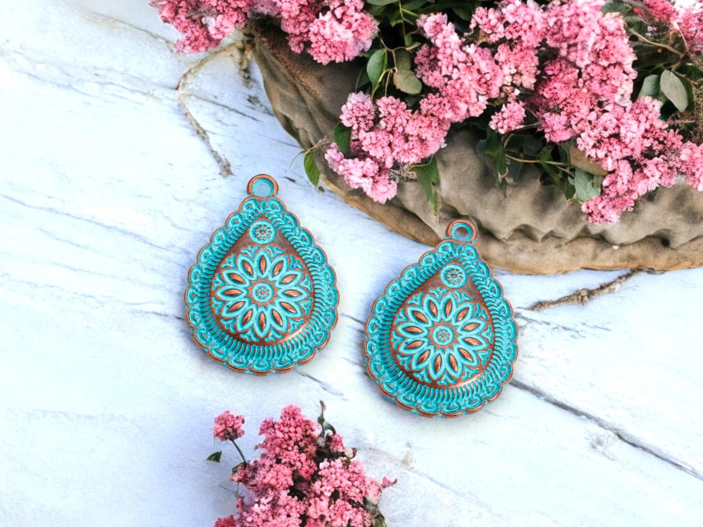 Metal Charms - Patina Charms - Drop Charms - Copper Charms - 28x21mm - 20pcs - (A428)