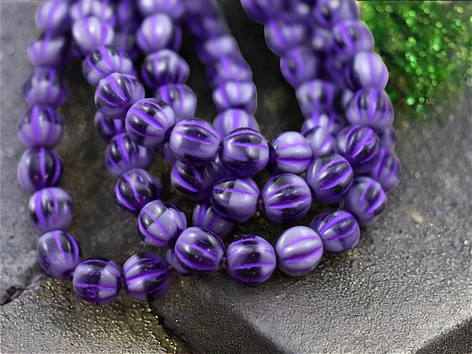 *25* 6mm Purple Pansy Round Melon Beads
