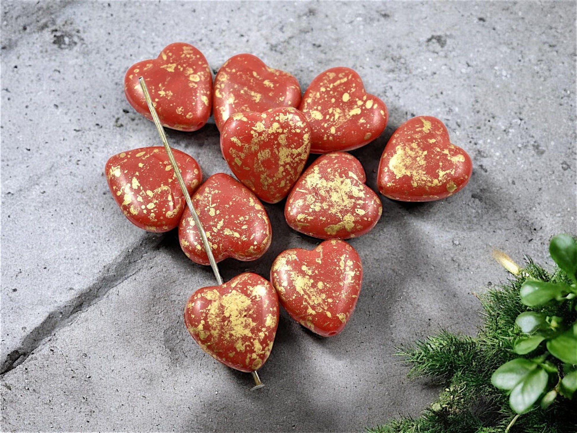 Red Heart Beads - Czech Glass Beads - Czech Glass Heart - 14mm - 10pcs - (1999)