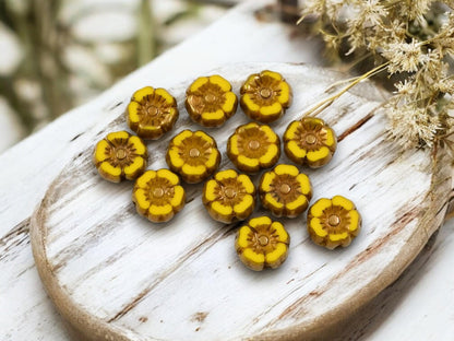 Czech Glass Beads - Floral Beads - Picasso Beads - Czech Glass Flowers - 7mm Hawaiian Flower Beads - 12pcs - (2855)