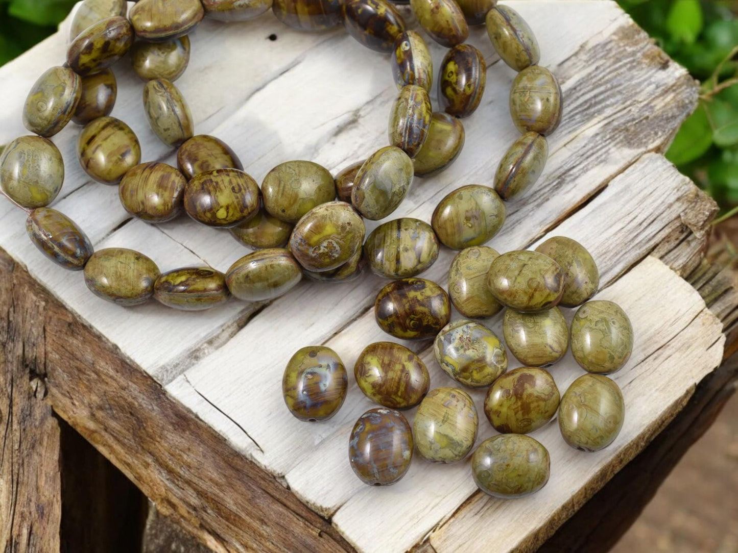 Picasso Beads - Czech Glass Beads - Oval Beads - Vintage Czech Beads - 10x12mm - 15pcs - (3234)