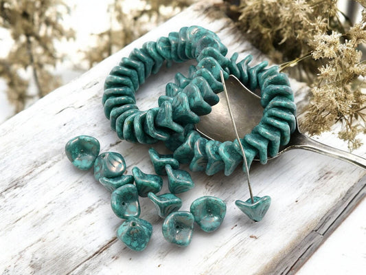 Czech Glass Beads - Bell Flower Beads - Czech Flower Beads - 10x12mm - 25pcs - (4597)