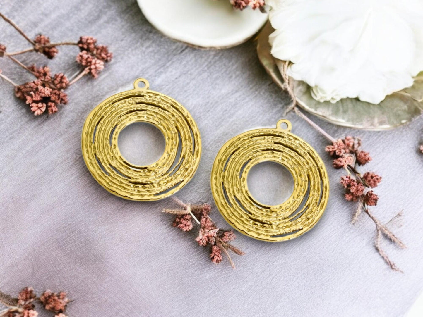 Metal Pendant - Gold Pendant - Bohemian Pendant - Floating Ring Pendant - 33x30mm - (3532)