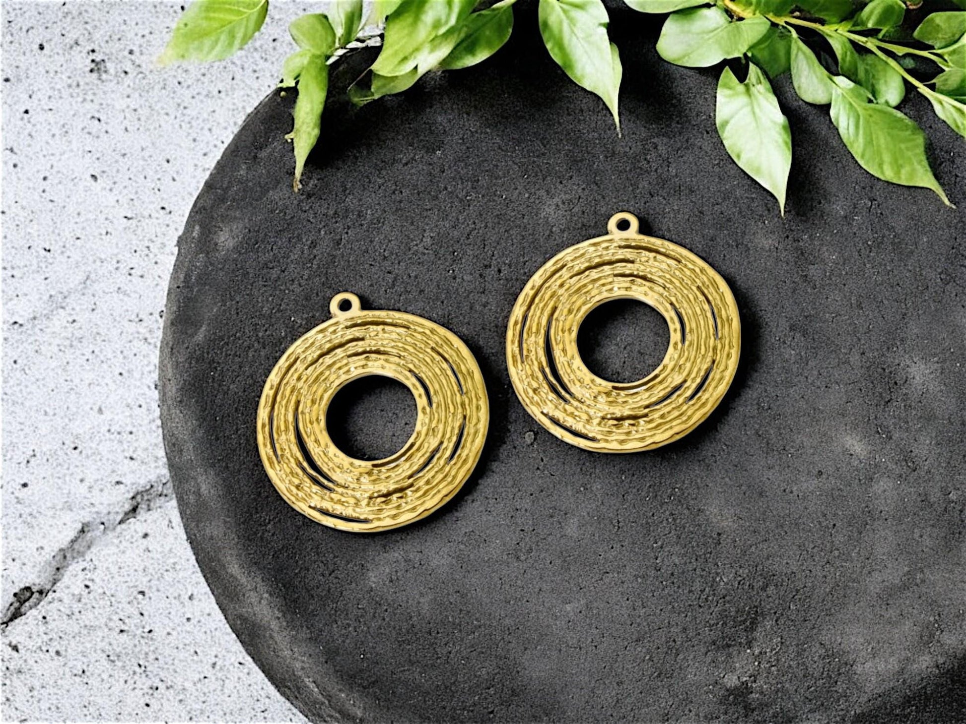 Metal Pendant - Gold Pendant - Bohemian Pendant - Floating Ring Pendant - 33x30mm - (3532)