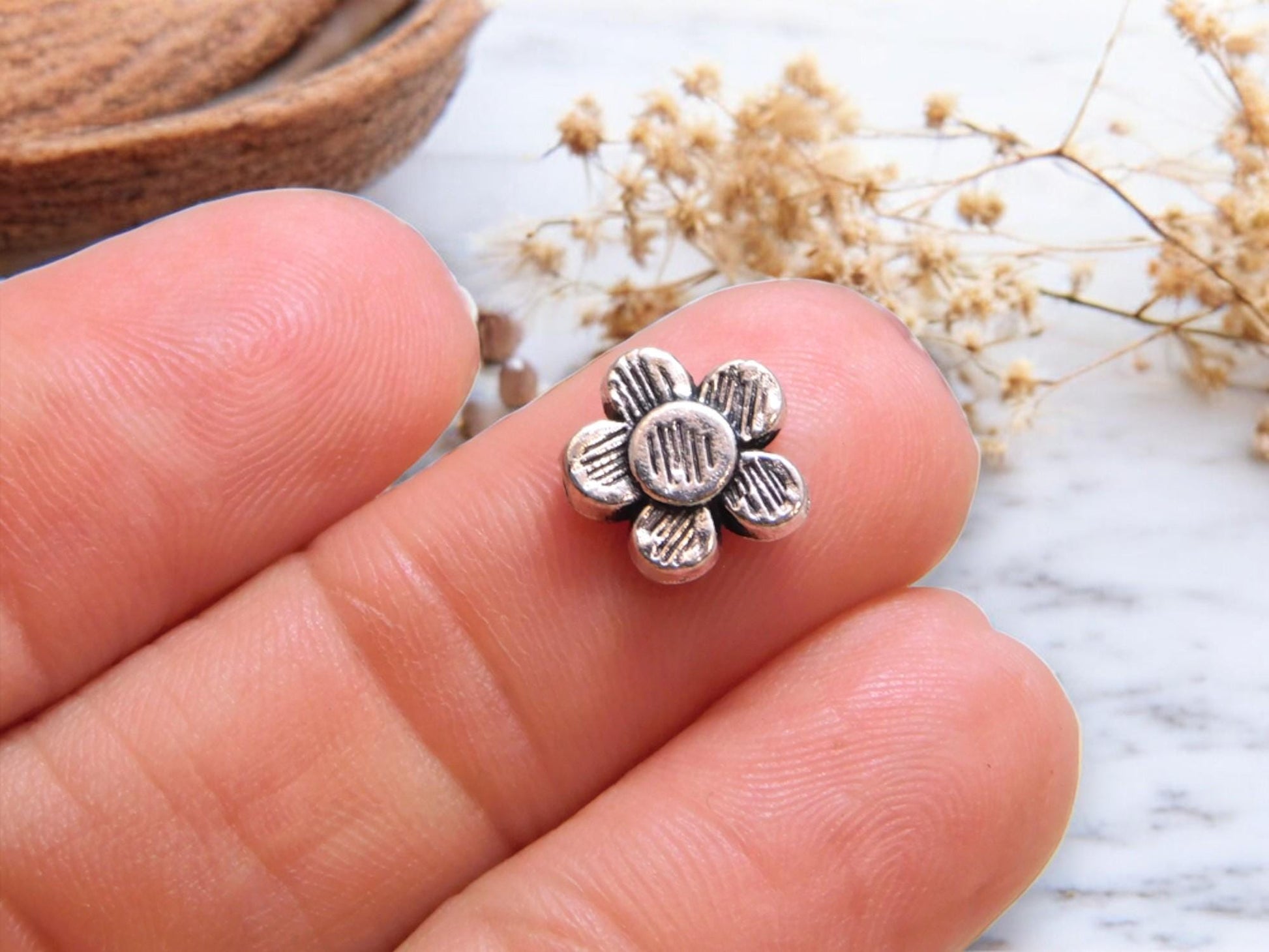 *50* 10mm Antique Silver Daisy Flower Spacer Beads