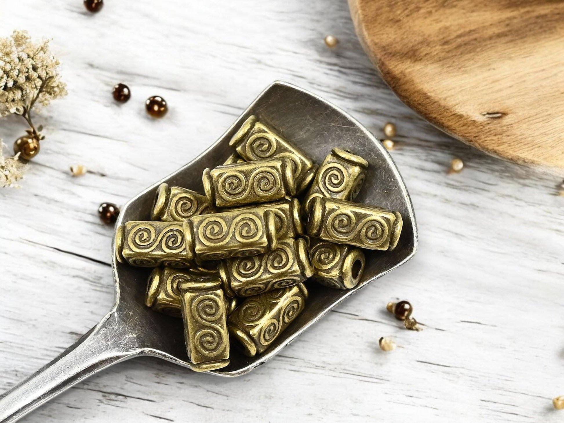 Metal Beads - Bronze Beads - Tube Beads - Spacer Beads - Metal Spacers - 11x5mm - 50pcs - (B109)